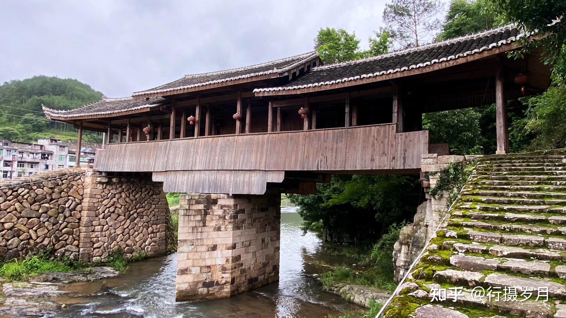 永庆桥,位于三魁镇战州下溪坪村,建于南宋宁宗庆元三年,为梁式石桥