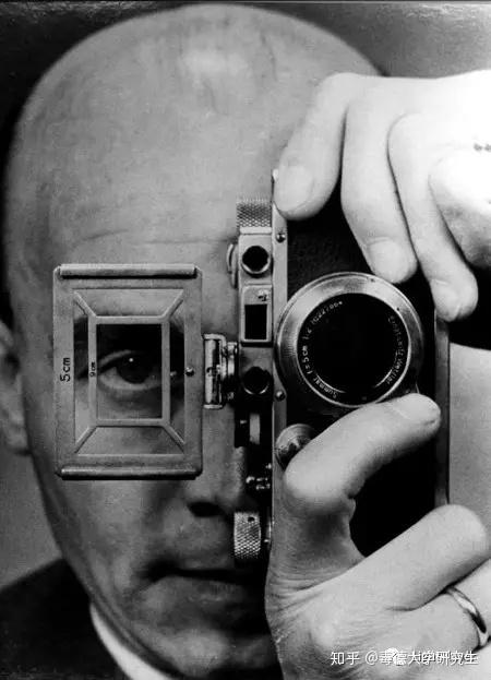 伦敦–英格·莫拉斯1954年,威廉·克莱因—《枪》1955年,詹姆斯·迪恩