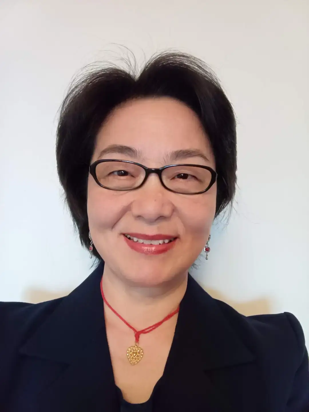 张丽华特高学部校长工作助理美国阿肯色州立大学教育学硕士美国