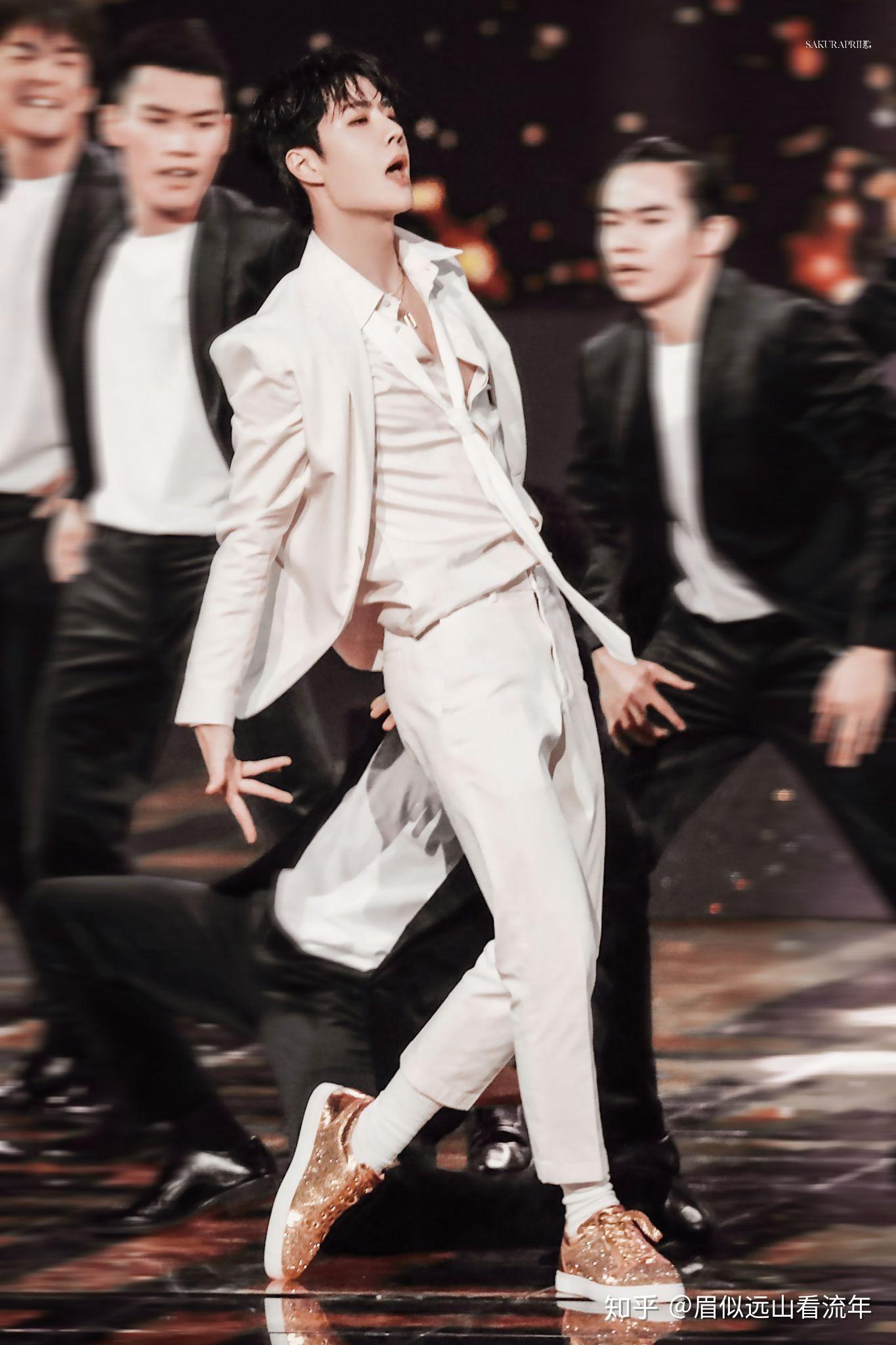 王一博散落的华服怪你过分美丽