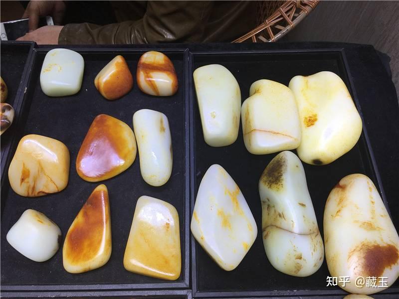 绝大部分俄料都是围绕着洒金皮的造假,因为洒金皮的皮色更淡也更少.