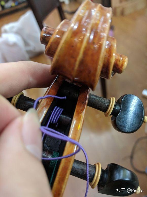 本人刚学小提琴但是上次不小心把弦弄坏了让问问大家换弦需要注意什么