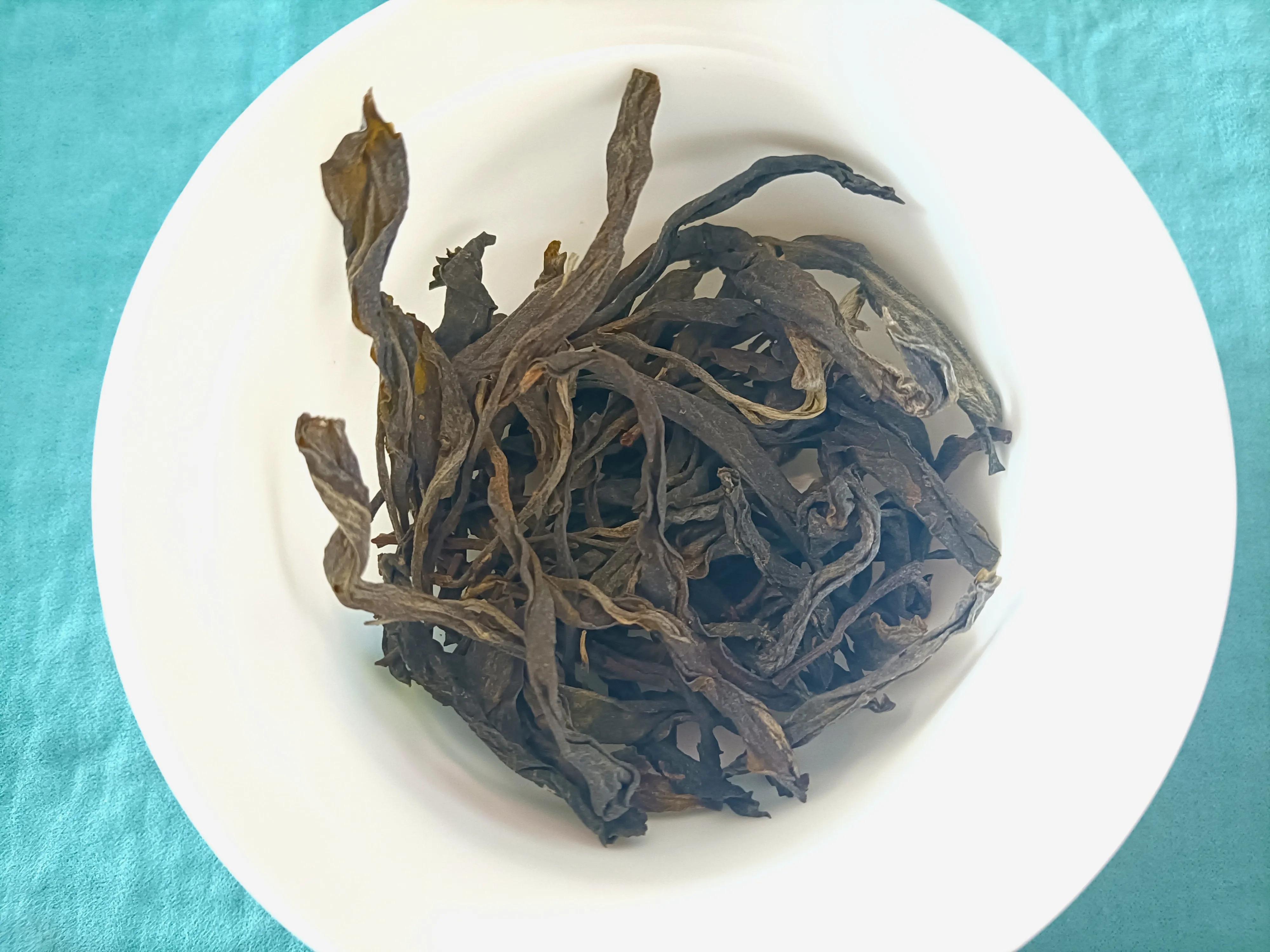 品鉴坝糯藤条茶