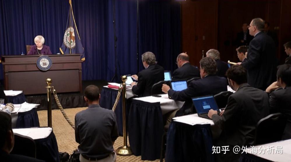 首先我们来了解一下taper是什么,简单理解就是"收紧货币政策",我们都