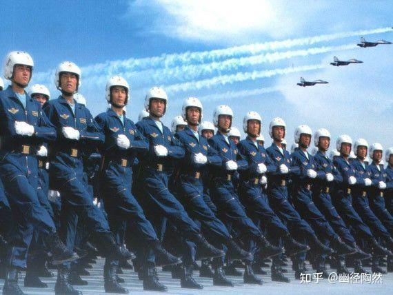 空軍軍旗:中國人民解放軍空軍軍旗,旗面上半部(旗面的八分之五)保持