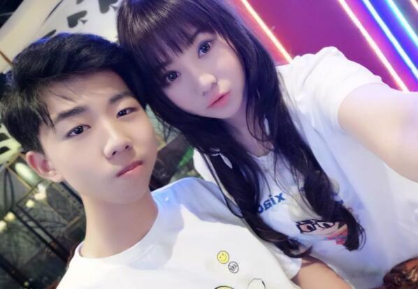 绝地求生小叮当否认换妻我年轻换个女朋友怎么了