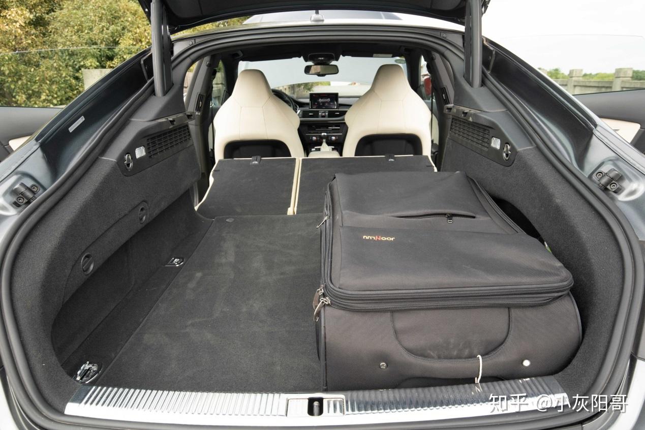 别跟我装斯文试驾奥迪rs7sportbackperformance