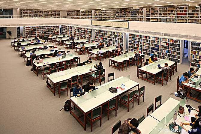 书 展 忆 往  /  阿 浓