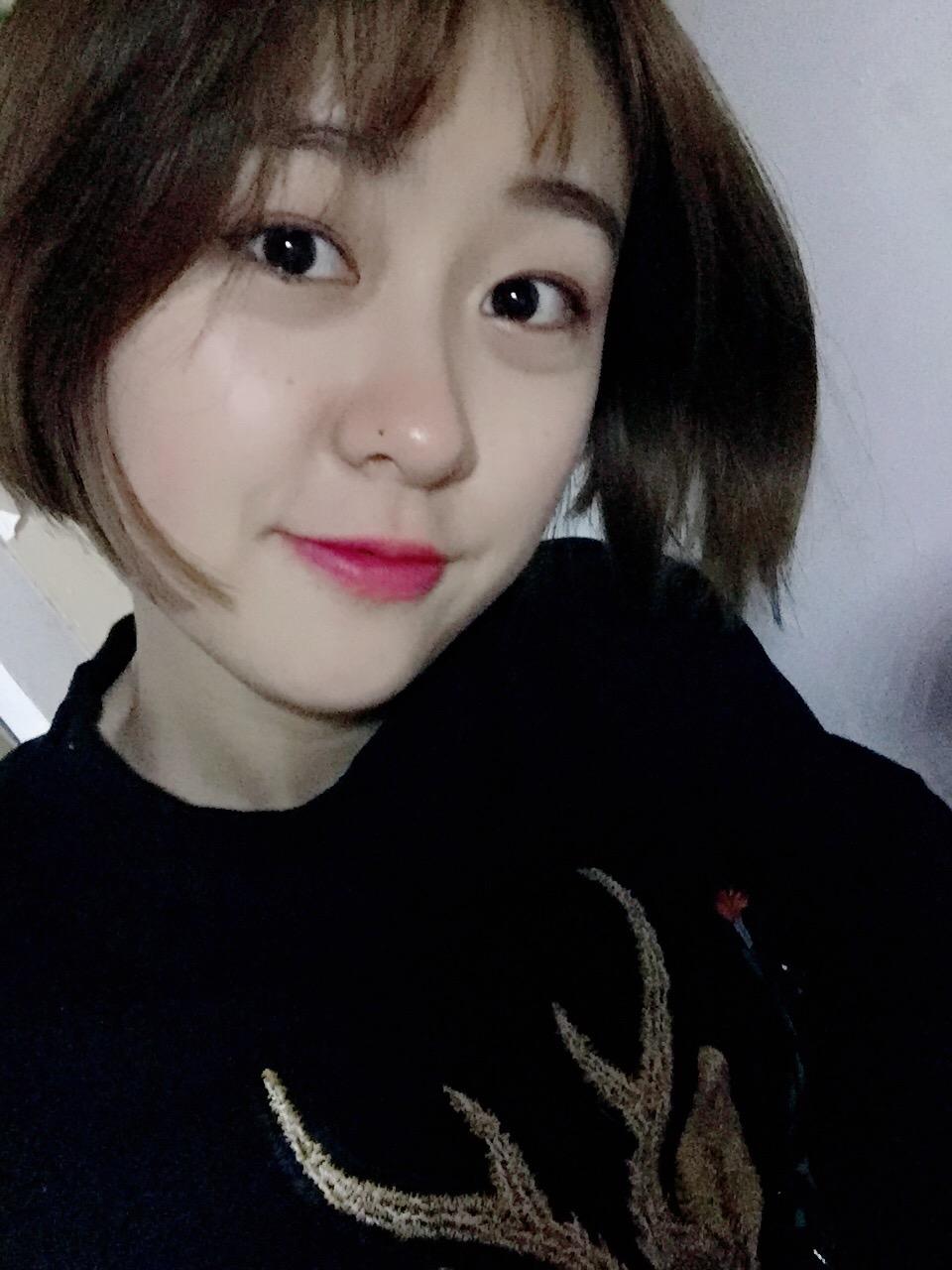 如何自拍才能拍得好看？ 短知乎