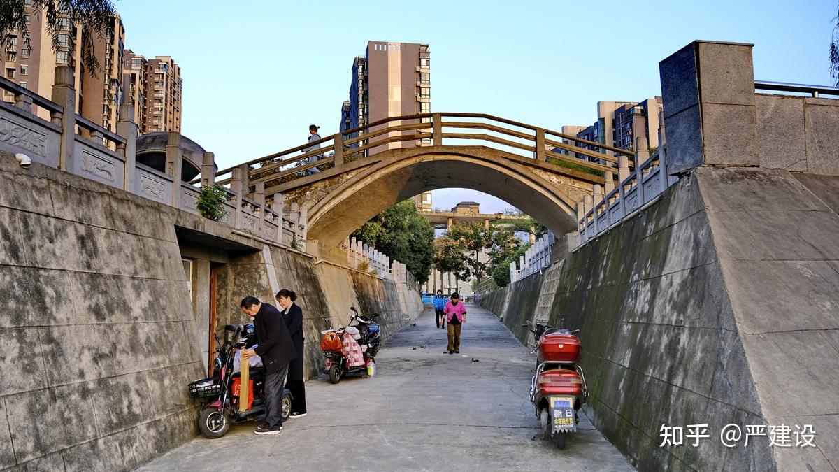 浐河东路黄昏扫街照片【严建设】 - 知乎
