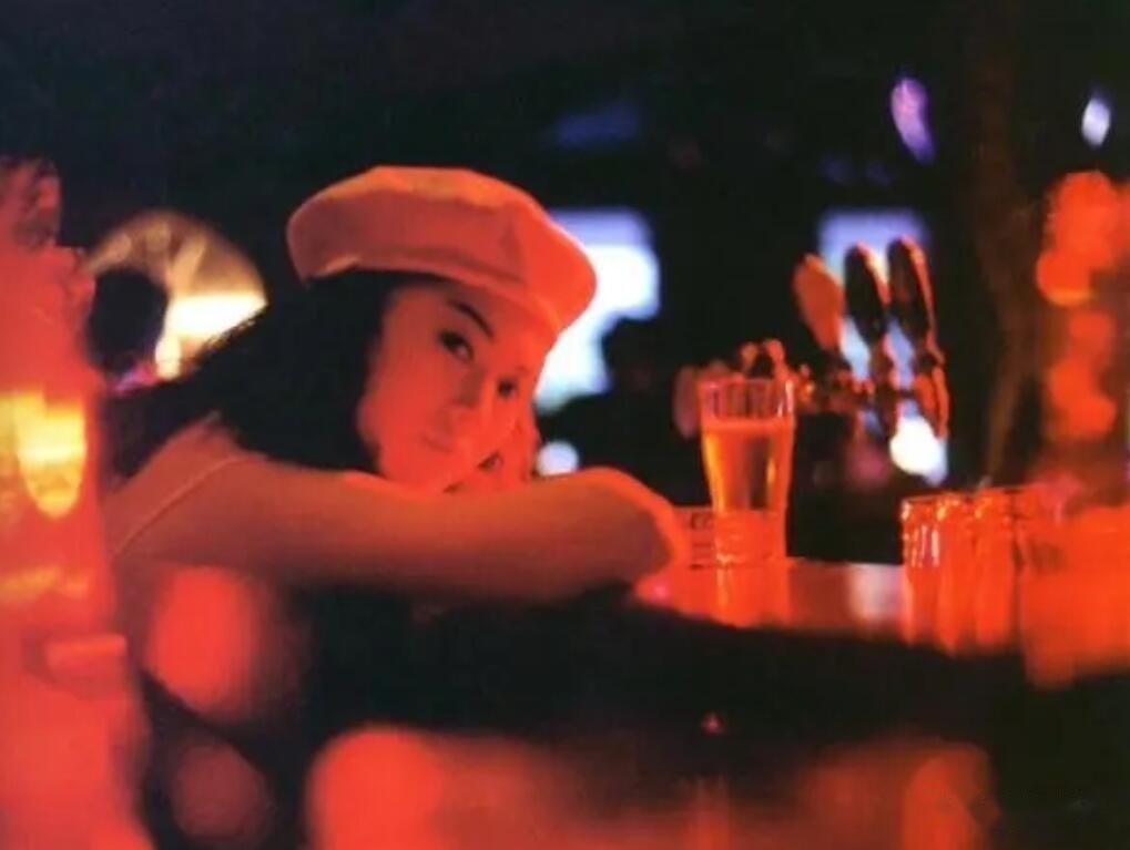 为“艺术”献身的钟甄,再也回不去了 - 知乎