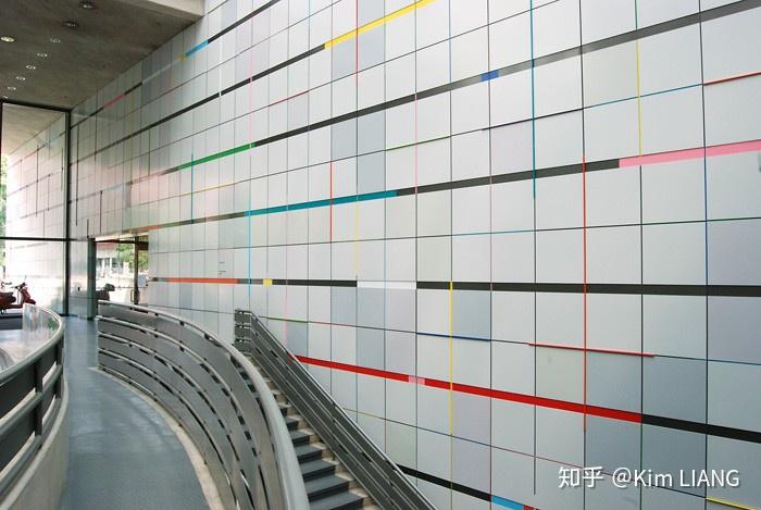介于斯图加特以及karlsruhe不起眼的普福尔茨海姆应用技术大学