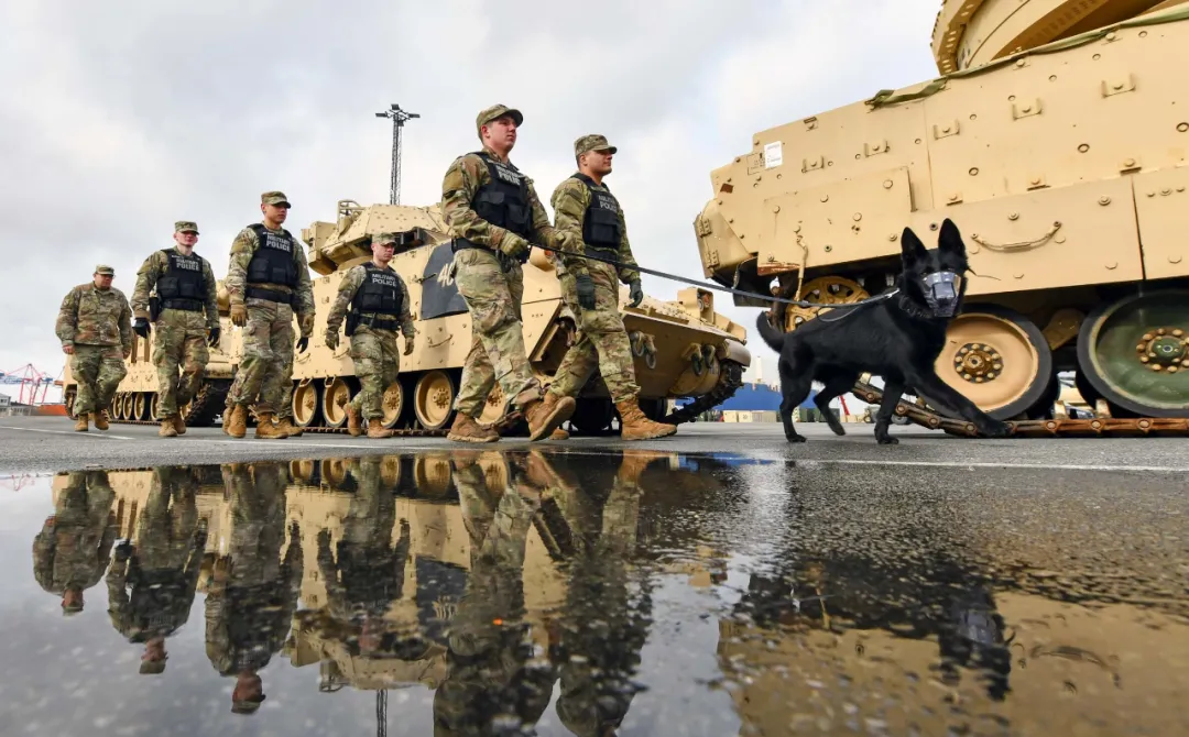 10万俄军集结俄乌边境美军秘密出兵协助保卫乌克兰