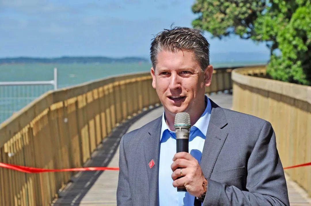 与大多数发达国家相比,新西兰人的带薪病假相对较少.