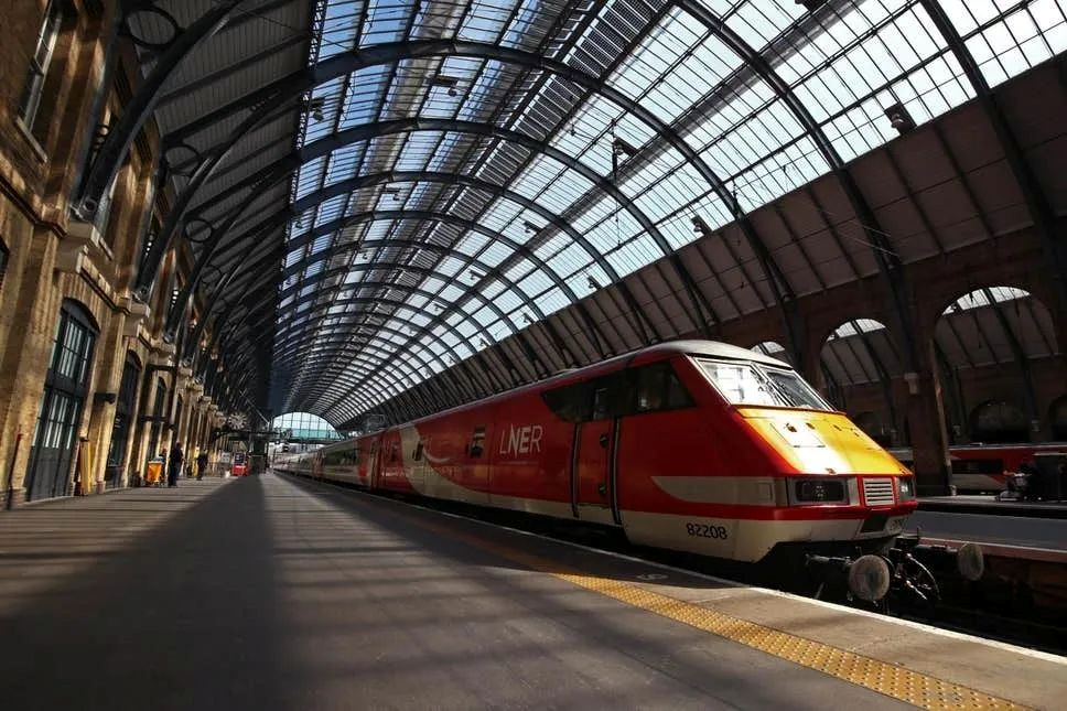 lumist最老最慢最没有时间观念不愧是你英国火车