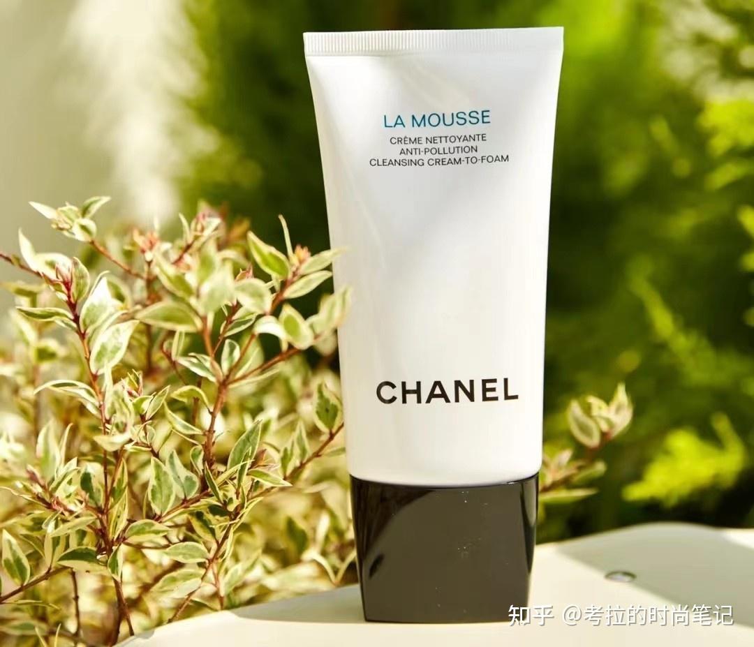 一支清洁力够强,容量也够大,在大牌洗面奶中非常受欢迎的单品.