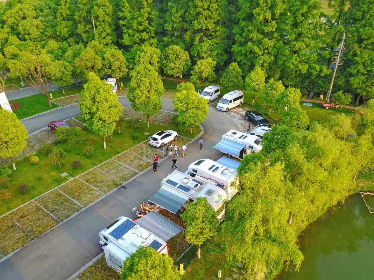 房车人在外不可做的七件事揭秘房车人被误解的原因