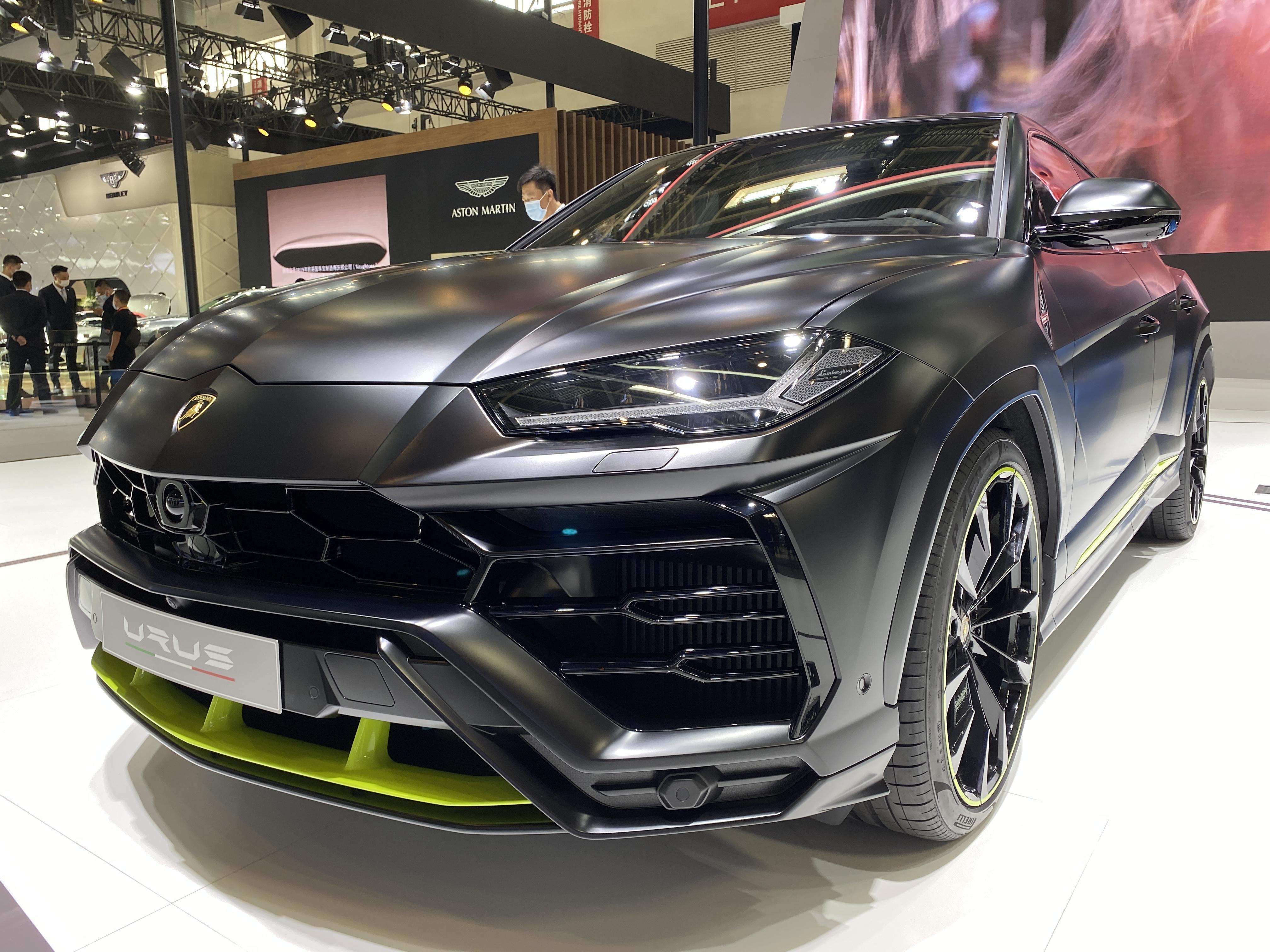 北京车展实拍兰博基尼家族urus占据c位霸气十足