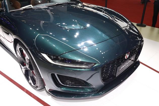 优雅型跑车典范实拍捷豹ftypev6赛道传奇版
