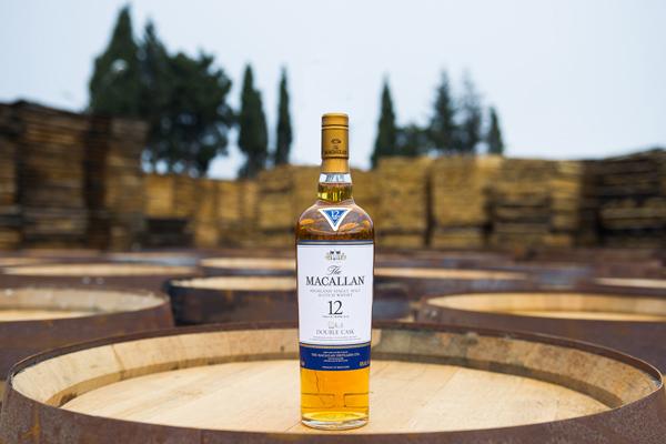 麦卡伦蒸馏厂(the macallan)创立于1824年,素有"单一麦芽威士忌中的