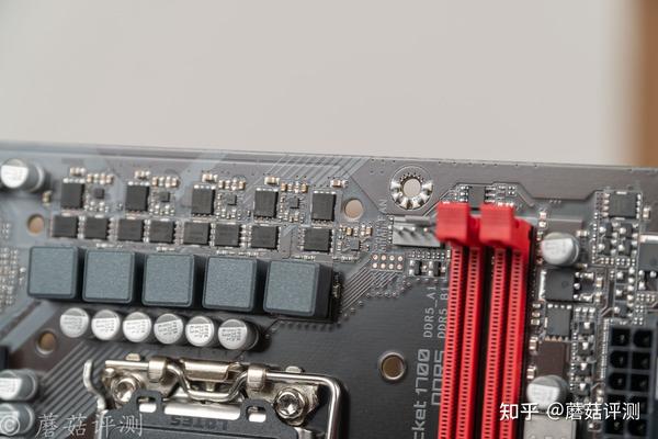 用料出色，体验优秀的入门级B760M主板，技嘉魔鹰B760M GAMING AC主板 评测 - 知乎