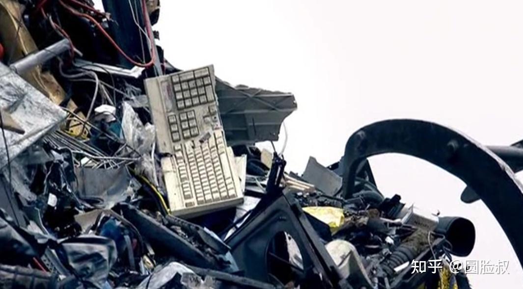 和切尔诺贝利事故带来的污染严重这里纠正一下,不是垃圾,是电子垃圾