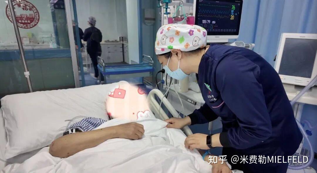 一台两年没洗的空调,三天吹出"大白肺"——洗滤网≠洗空调