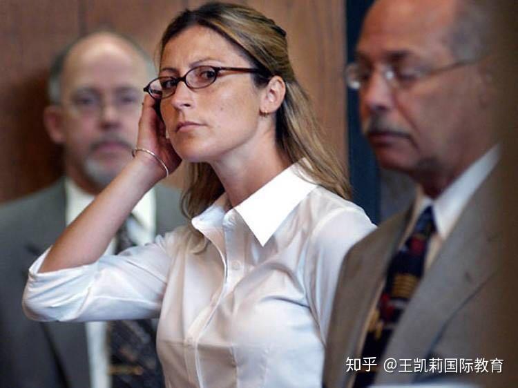 请不要在西方语言环境中称呼老师为teacher外国老师不习惯这样的称呼