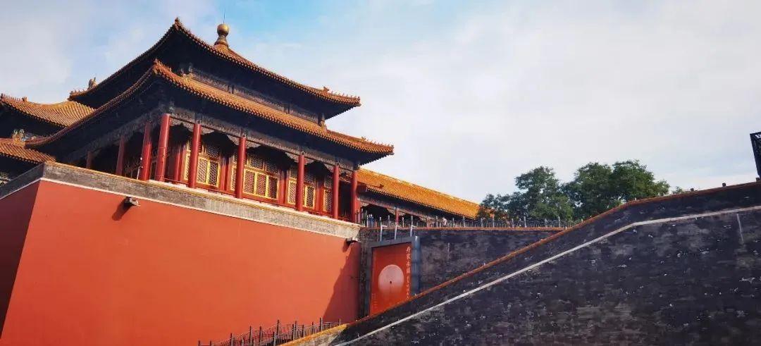 当金色银杏遇上红色宫墙,故宫美成了紫禁城!(附赏景地图) - 知乎