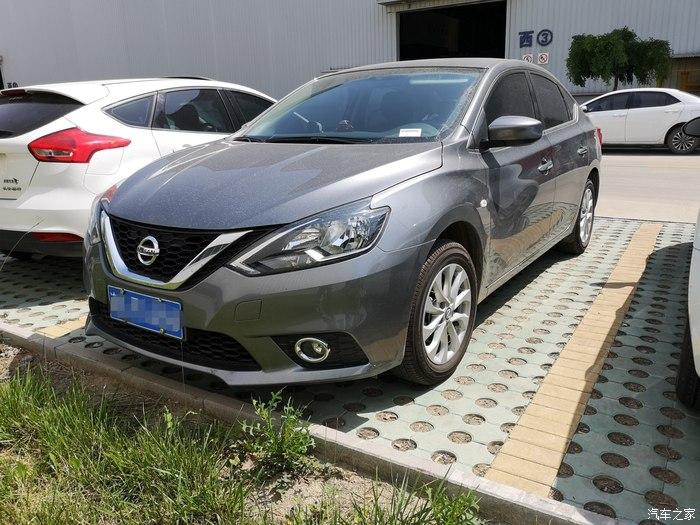 在公司停车场发现了一个新款轩逸经典,分享一下