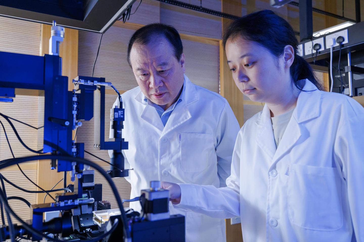 世界首创!香港理工大学科学家利用量子微型处理器芯片实现革命性分子谱模拟计算 - 知乎