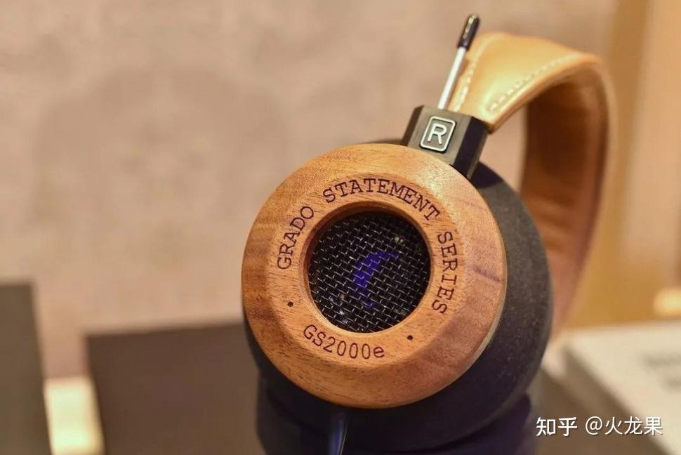 是德国耳机的专业厂家之一,在1937年全世界第五副动圈式耳机问世后