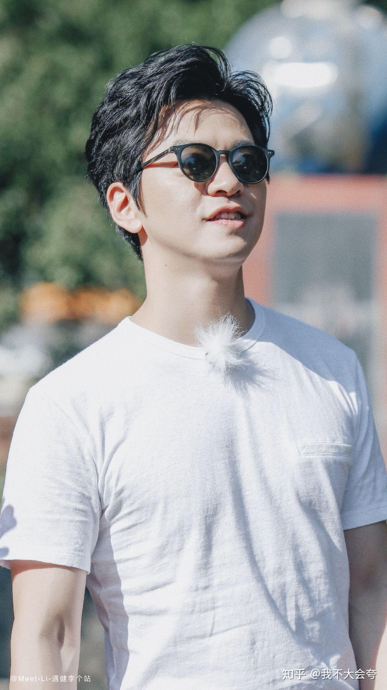 你喜欢李健的哪首歌可以讲讲你和歌曲的故事如果有的话