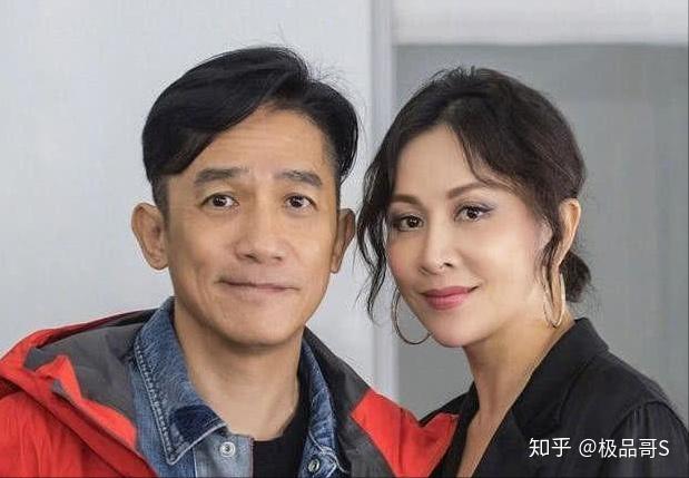 谢娜提问康辉尬笑面对嘲讽尊重别人就是最有力的回击