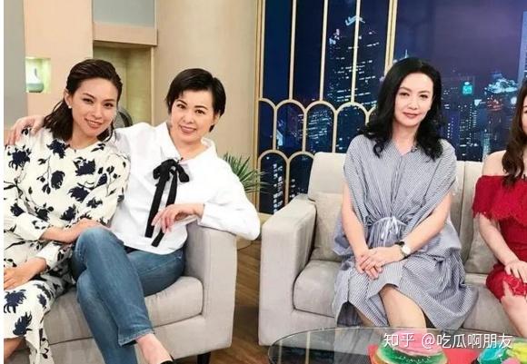 恭喜60岁陈嘉上再婚娶小30岁娇妻原配港姐化身女强人亲自开车送货