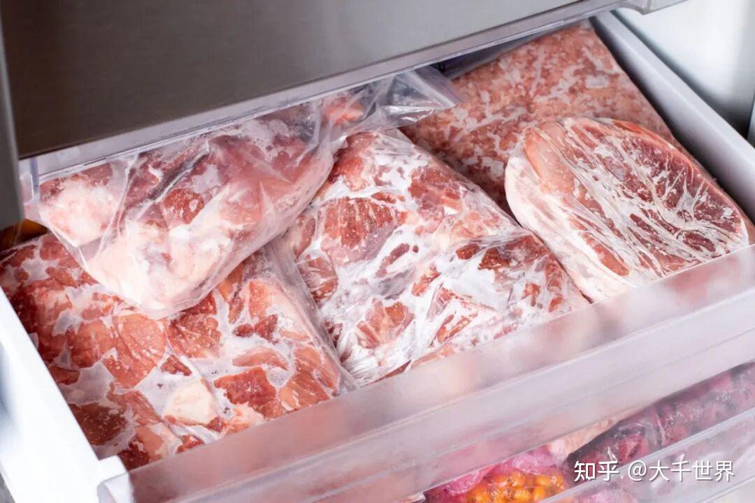 追求全食材原鲜,两三天要吃的肉该放冰箱冷藏还是冷冻?为何普通冷冻解冻后肉会变柴?如何应对蔬菜水果放冰箱后发蔫、发软、口感变差?