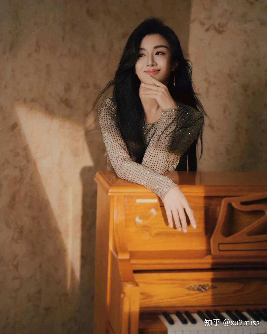 张佳佳:钢琴家更有不务正业,却在和许多人一起不断体验"哇哦"人生的