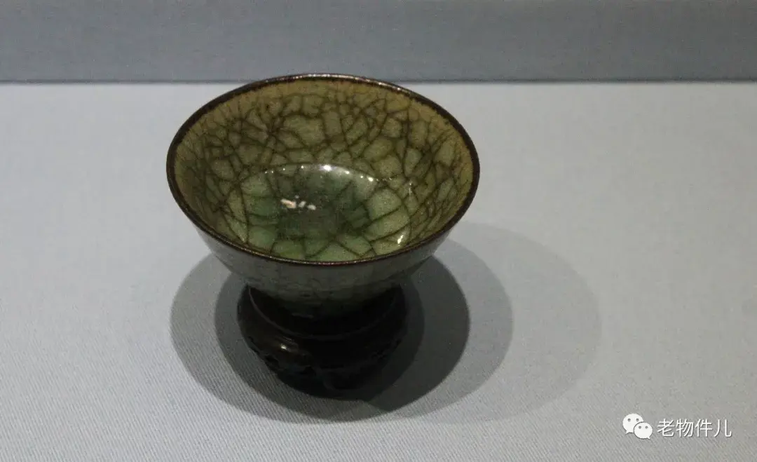中国 仿哥釉 碗 八客 C. 1465-1487 明成化仿哥釉八方高足杯- Hou のDigital Space
