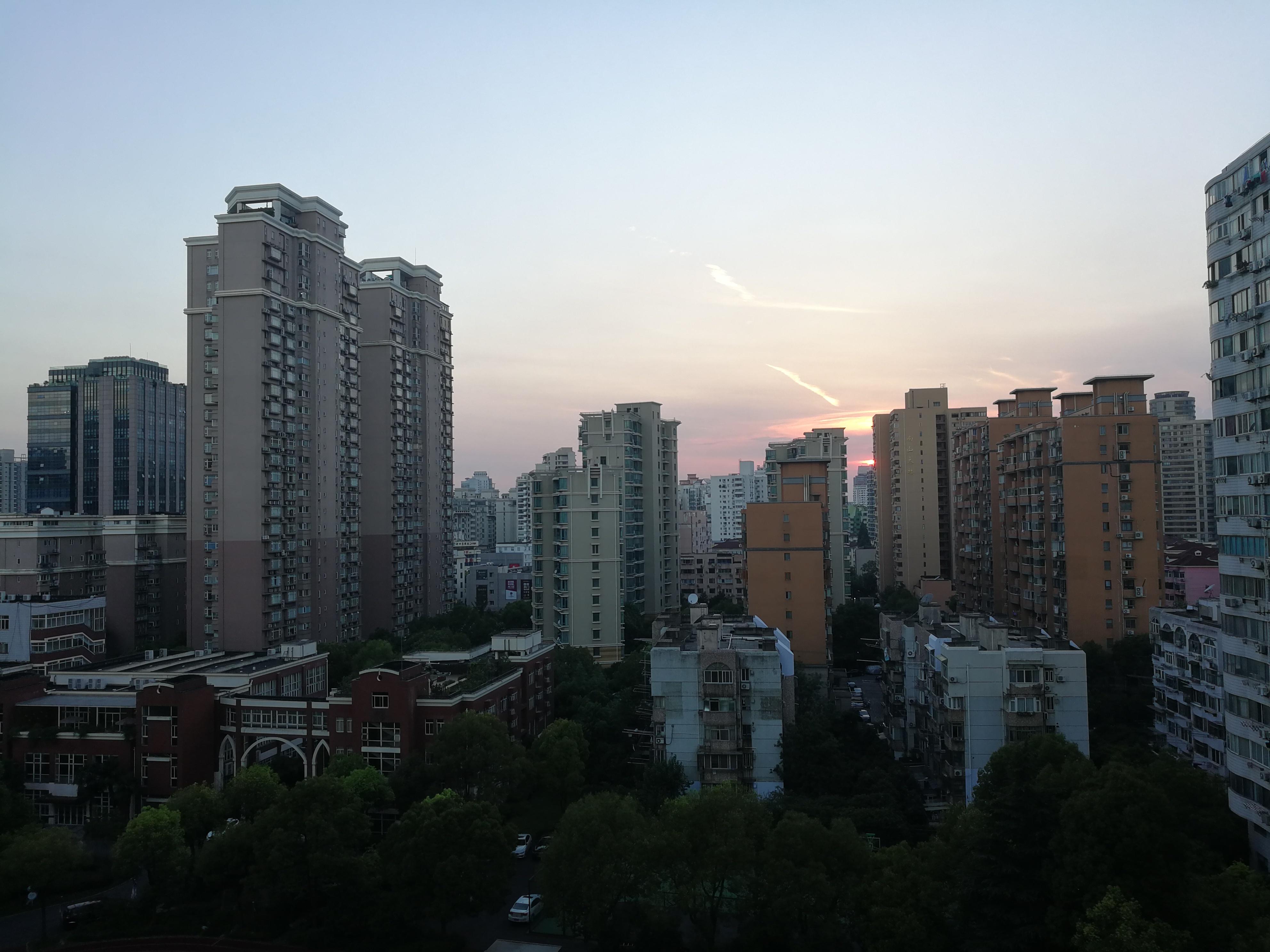 我下次拍,我只在我的办公室拍过窗外(我在九楼).