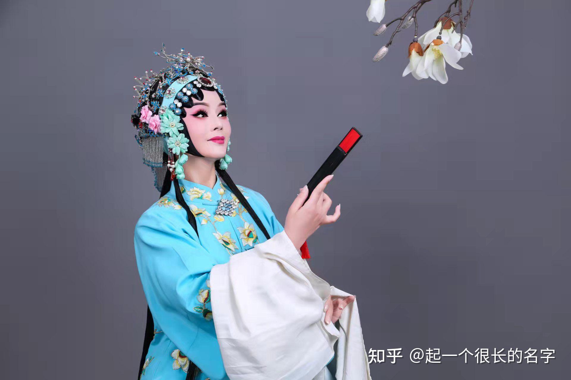 太康道情艺术保护传承中心主要国家二级演员罗阿丽