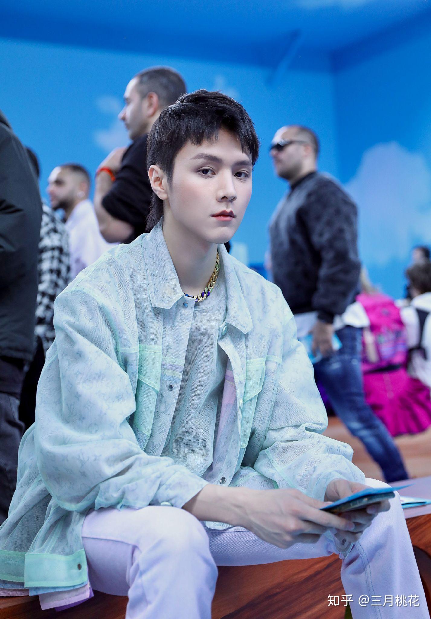 宝藏男孩骆王宇这一辈子锁死了