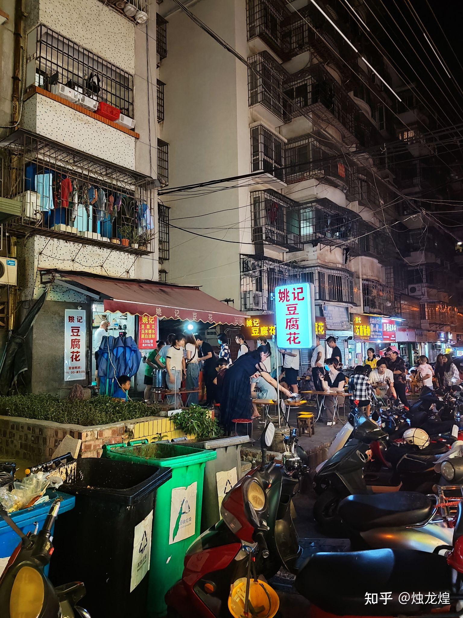 柳州北站附近的夜市胜利烧烤城