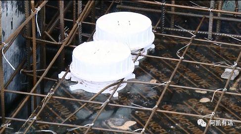 传统的侧排地漏功能用预埋积水器(自带二次排水孔)进行替代同层排水无