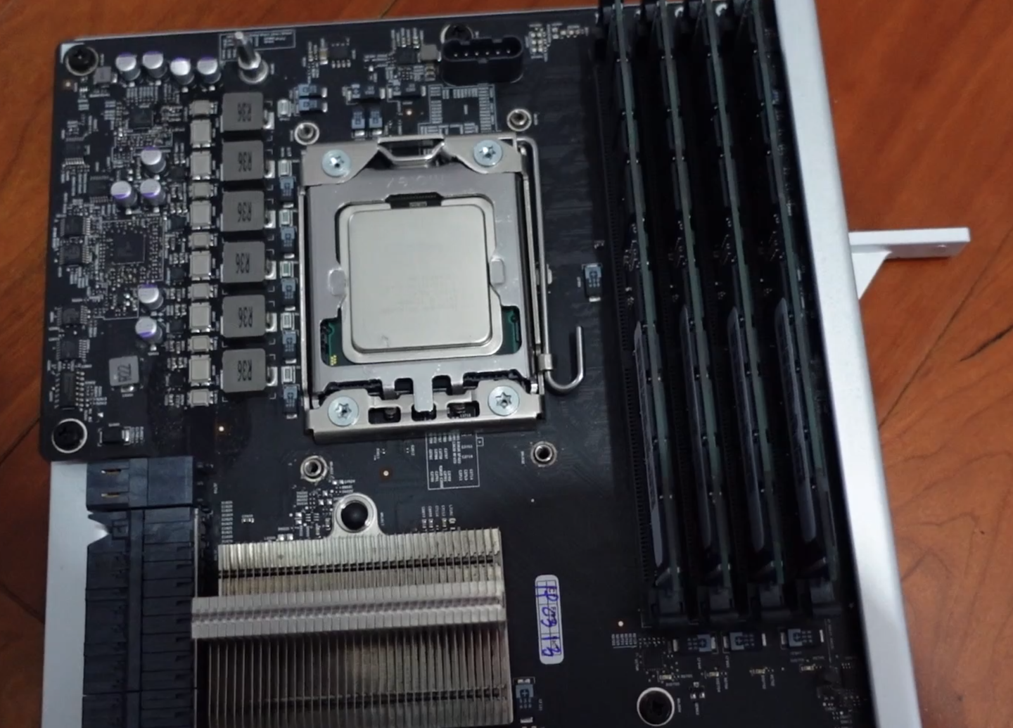 Mac Pro 10 12 版本升级cpu和内存相关文字介绍 知乎