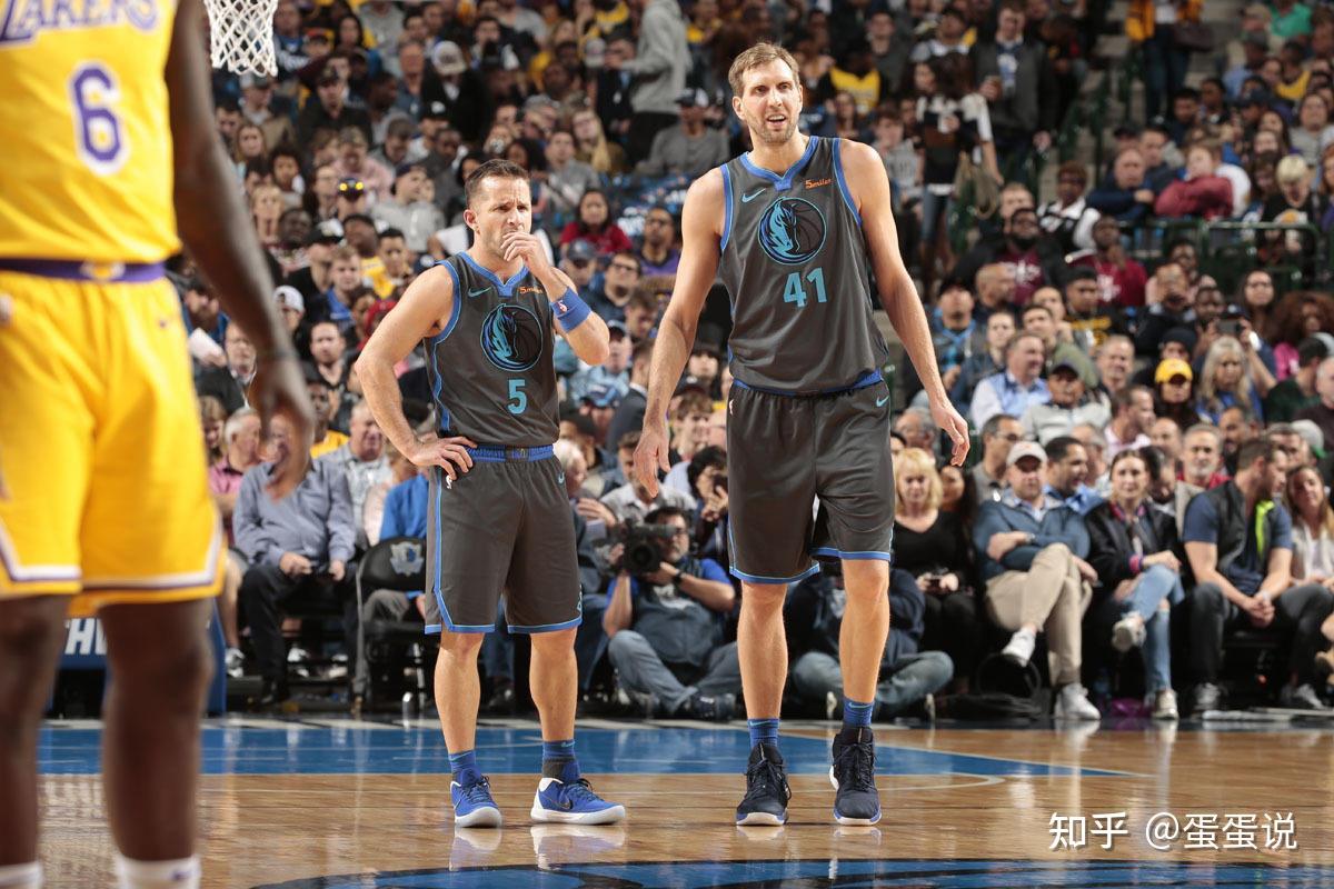 的职业篮球路,高三那年,巴里亚助队夺冠,入选了佛罗里达州最佳阵容