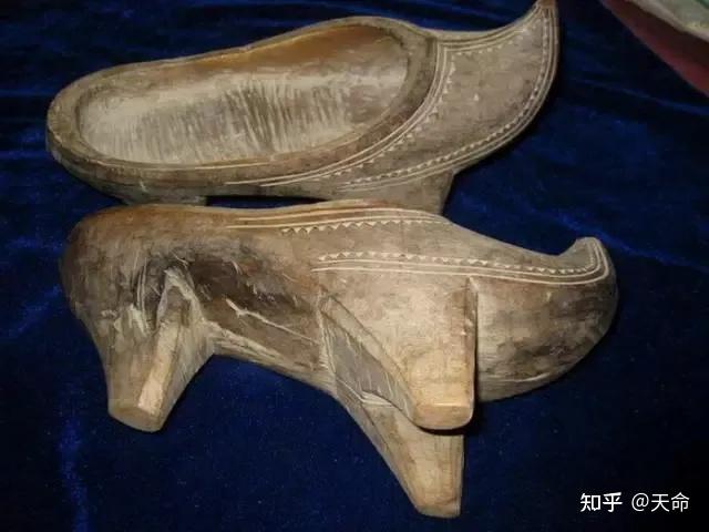 一袭汉服课堂：古代女子如何“增高”?高跟鞋的演变与流行 - 知乎