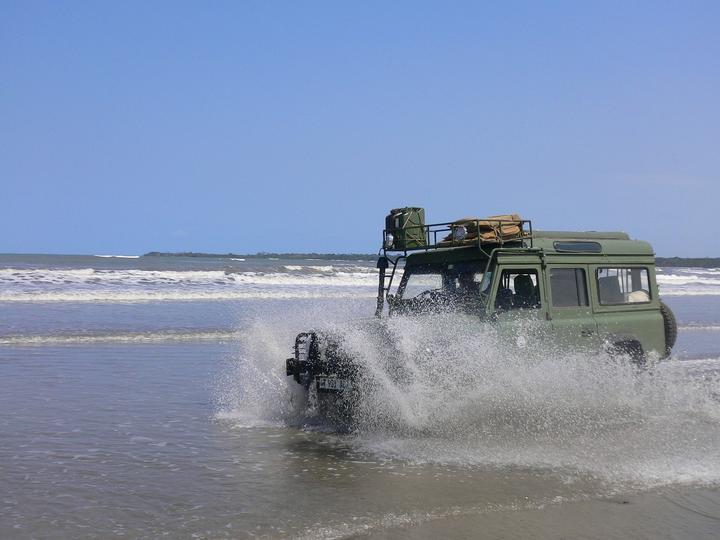 老款黄海越野车图片1