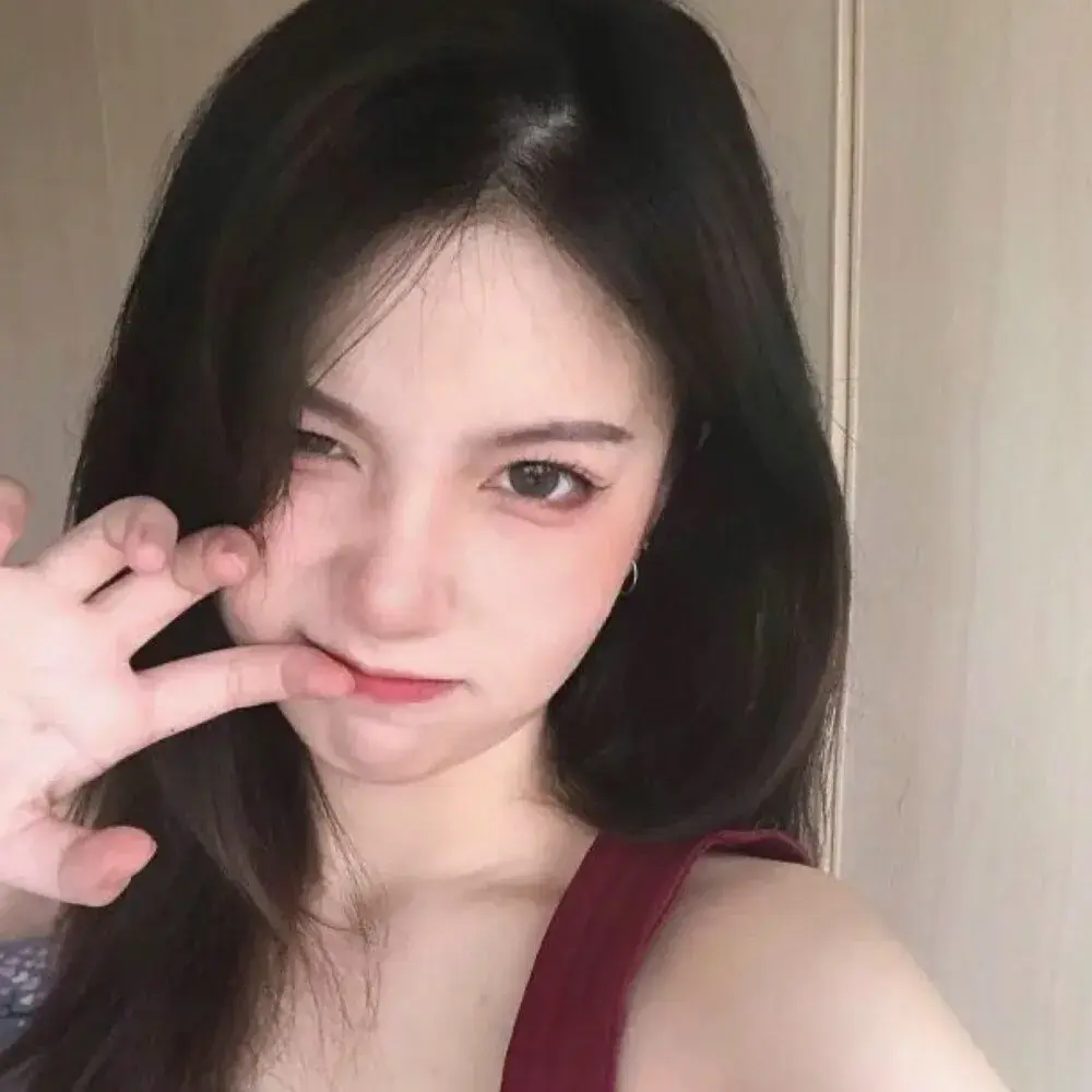 有哪些看上去干净温柔的女生头像?