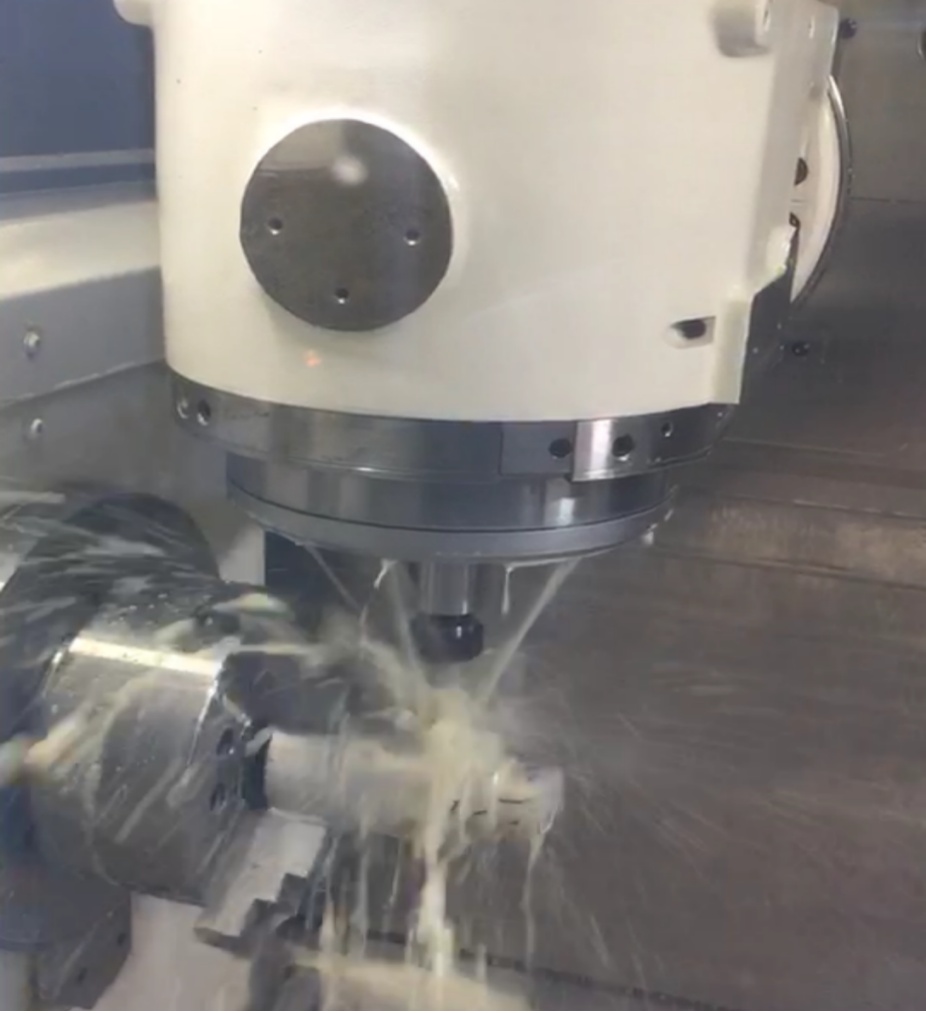 生产率高,机床治理简略,简化了工艺进程(一把拉刀取代扩孔钻,铰刀和