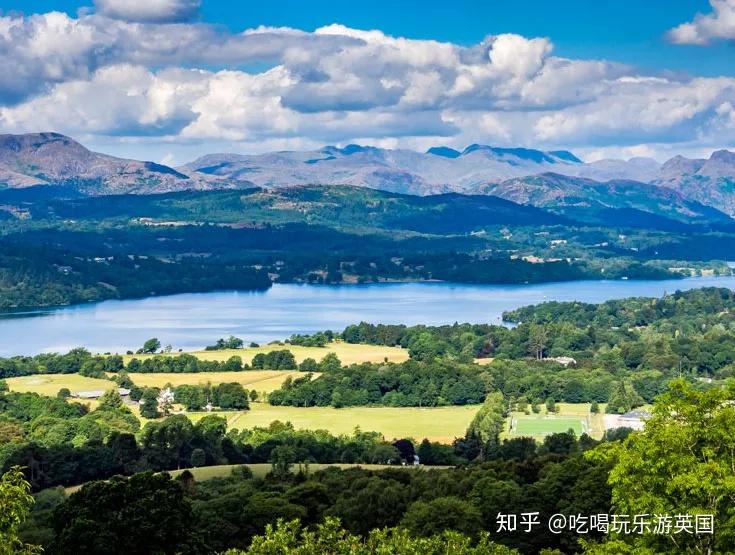 温柔的湖区,是华兹华斯笔下的《咏水仙》,是童话彼得兔的诞生地.